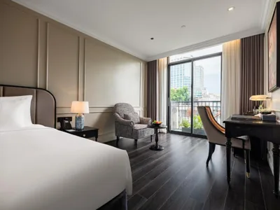 带阳台的特大床房 — T Boutique Hotel